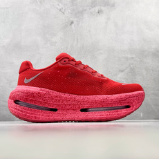 HC Nike Vomero Premium 红色 货号 :IU2827 600 尺码:36 36.5 37 37.5 HC Nike Vomero Premium 红色 货号 :IU2827 600 尺码:36 36.5 37 37.5