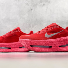 HC Nike Vomero Premium 红色 货号 :IU2827 600 尺码:36 36.5 37 37.5 HC Nike Vomero Premium 红色 货号 :IU2827 600 尺码:36 36.5 37 37.5