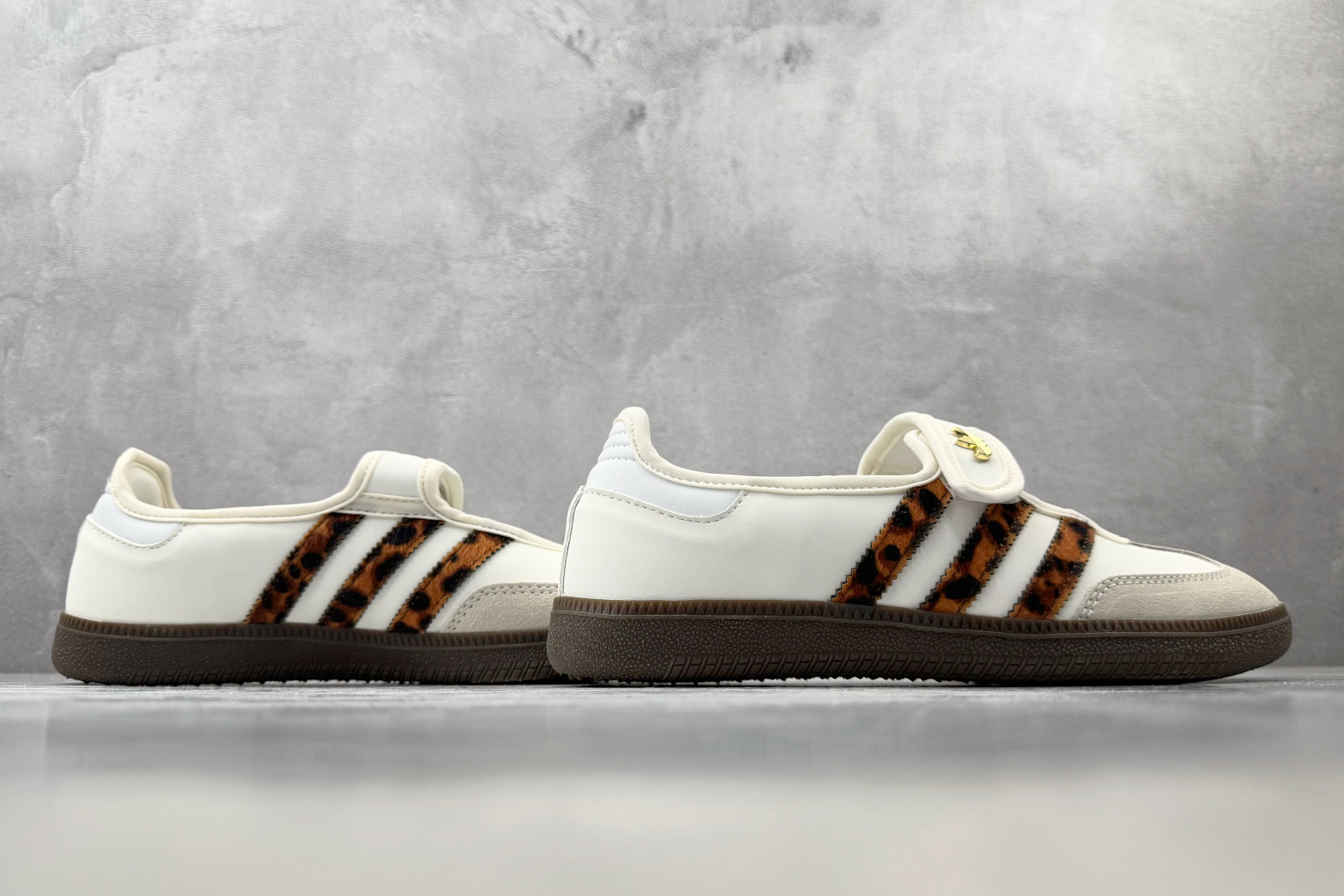 R版 出口订单 adidas originals Samba OG 豹纹 货号：HQ7970 尺码：35.5 36 36