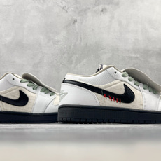 K版 综合版 Jordan Air Jordan 1 米白黑 货号:IW2020 尺码:36 36.5 37.5 38 K版 综合版 Jordan Air Jordan 1 米白黑 货号:IW2020 尺码:36 36.5 37.5 38
