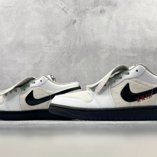 K版 综合版 Jordan Air Jordan 1 米白黑 货号:IW2020 尺码:36 36.5 37.5 38 K版 综合版 Jordan Air Jordan 1 米白黑 货号:IW2020 尺码:36 36.5 37.5 38