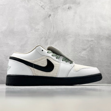 K版 综合版 Jordan Air Jordan 1 米白黑 货号:IW2020 尺码:36 36.5 37.5 38 K版 综合版 Jordan Air Jordan 1 米白黑 货号:IW2020 尺码:36 36.5 37.5 38