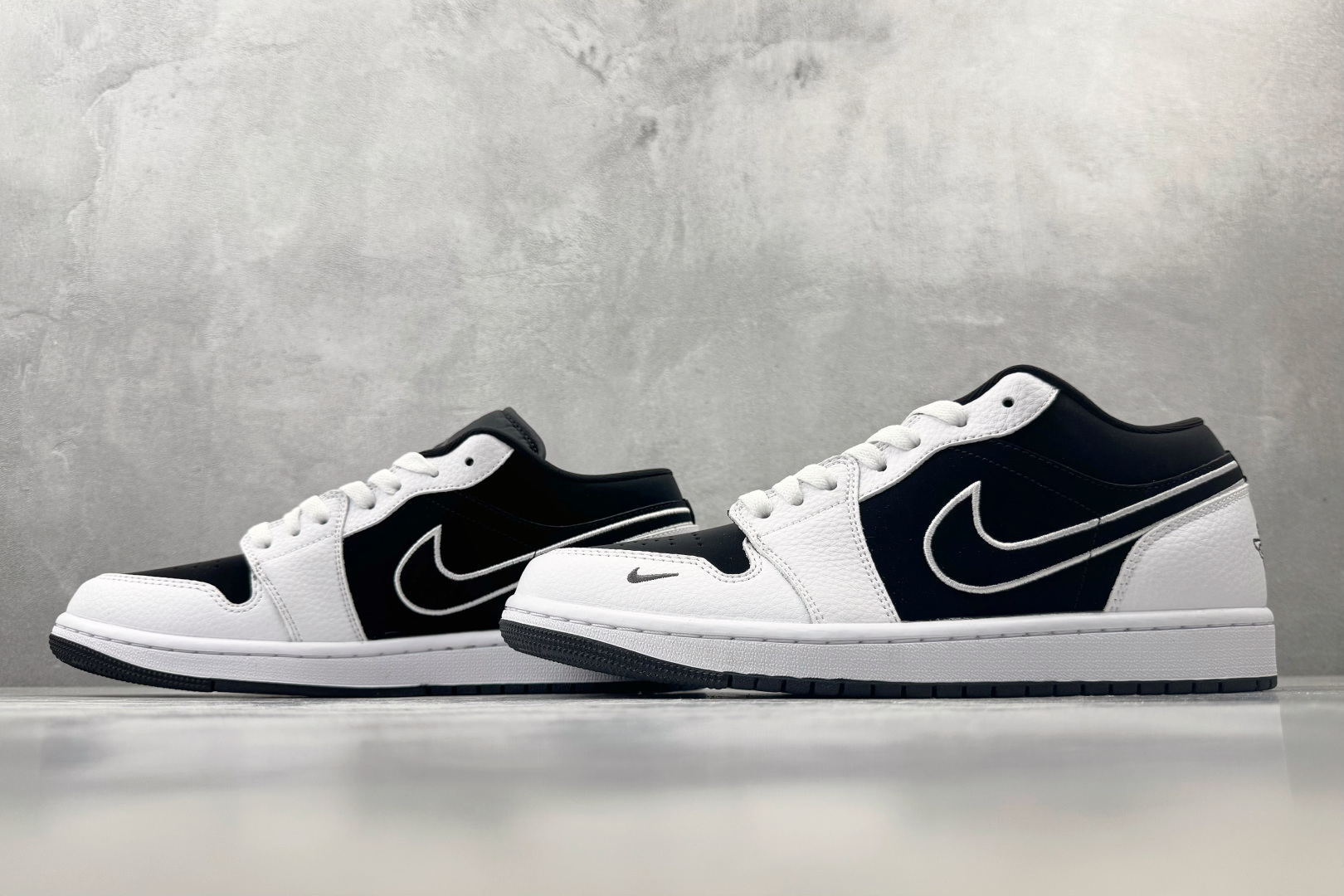 K版 综合版 Jordan Air Jordan 1 黑白 货号：IX6983 001 尺码：36 36.5 37.5 