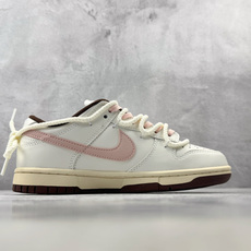 YC Nike Dunk 粉蝶 货号:DD1503 124 尺码:35.5 36 36.5 37.5 38 38.5 3 YC Nike Dunk 粉蝶 货号:DD1503 124 尺码:35.5 36 36.5 37.5 38 38.5 3