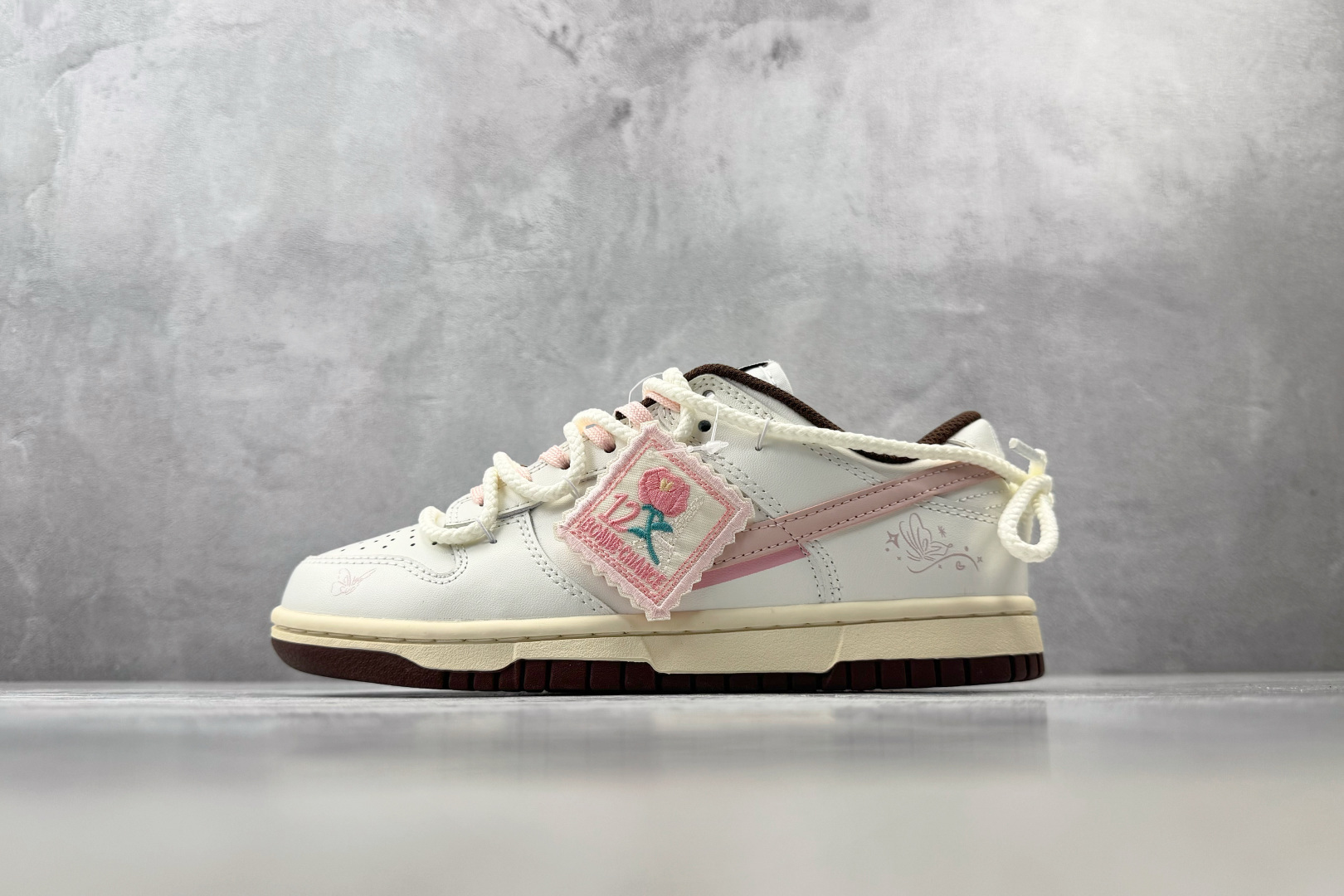 YC Nike Dunk 粉蝶 货号：DD1503 124 尺码：35.5 36 36.5 37.5 38 38.5 3