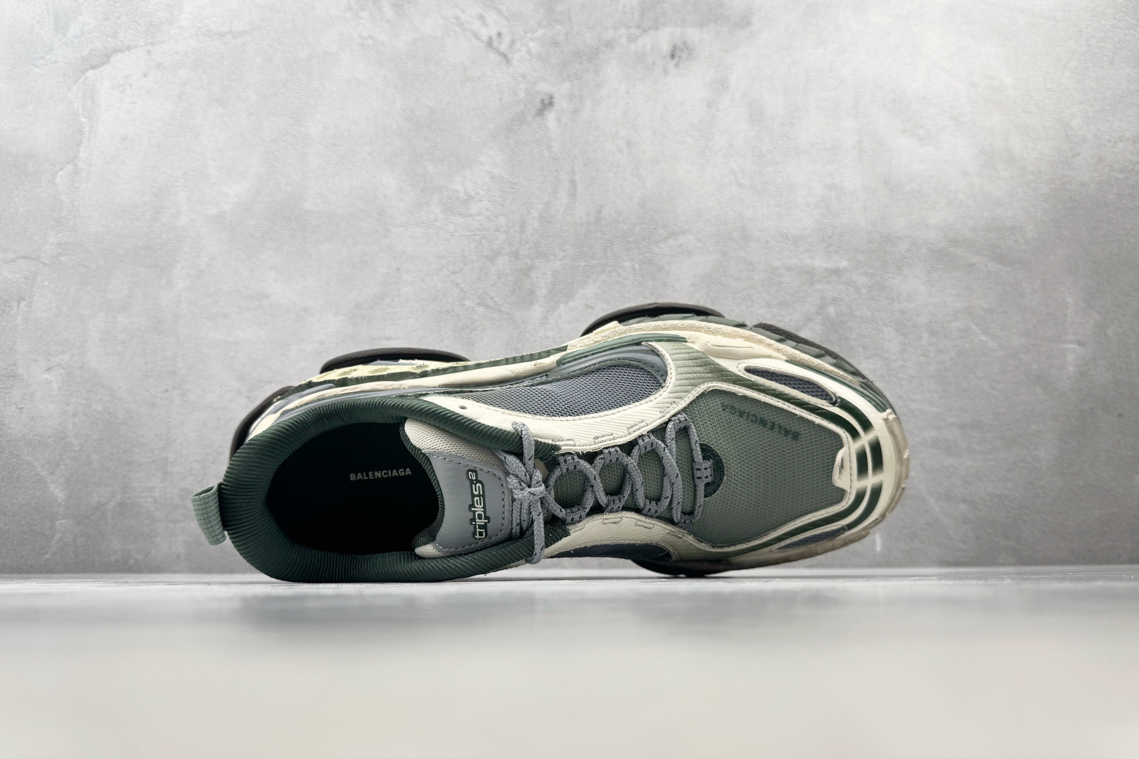 XA 最新外贸批次 Balenciaga巴黎世家 Triple S.2 GRADIENT 绿色拼米色 货号：WTR2G4