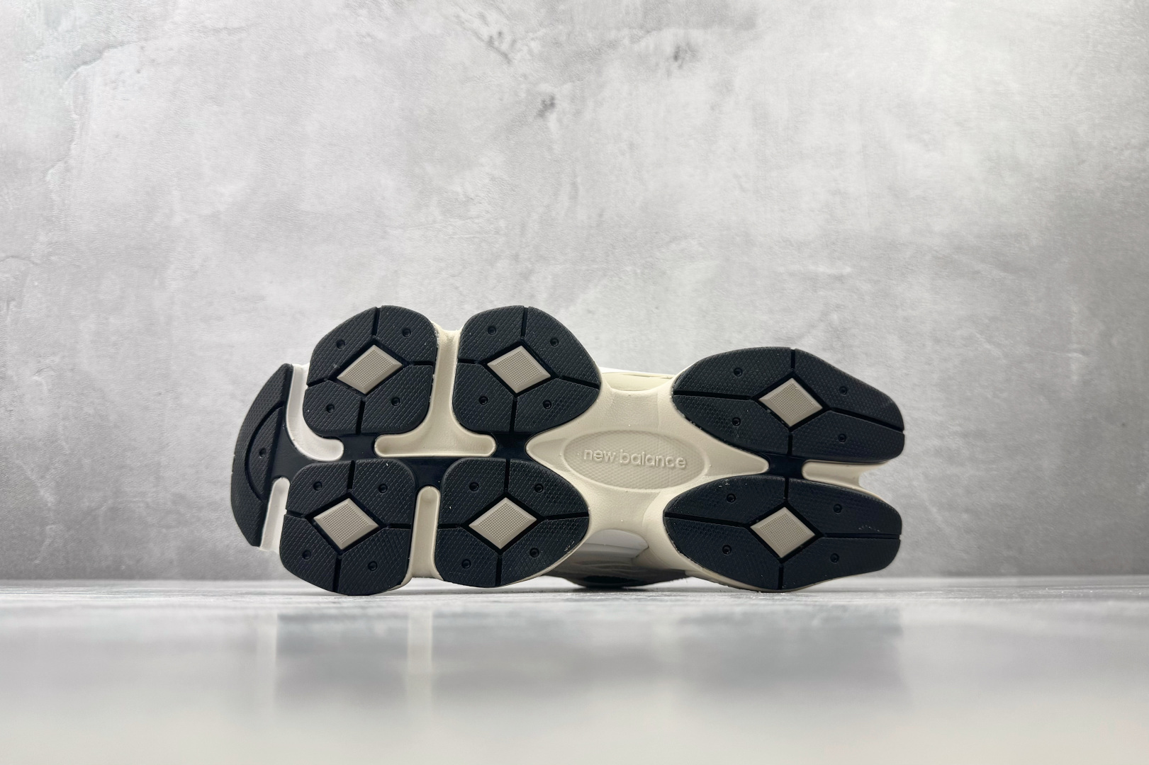 C 版 大厂出品 New Balance NB 9060 米色 货号：UG 尺码：36 36.5 37 38.5 39 
