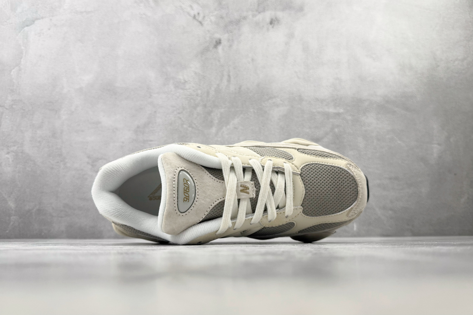 C 版 大厂出品 New Balance NB 9060 米色 货号：UG 尺码：36 36.5 37 38.5 39 
