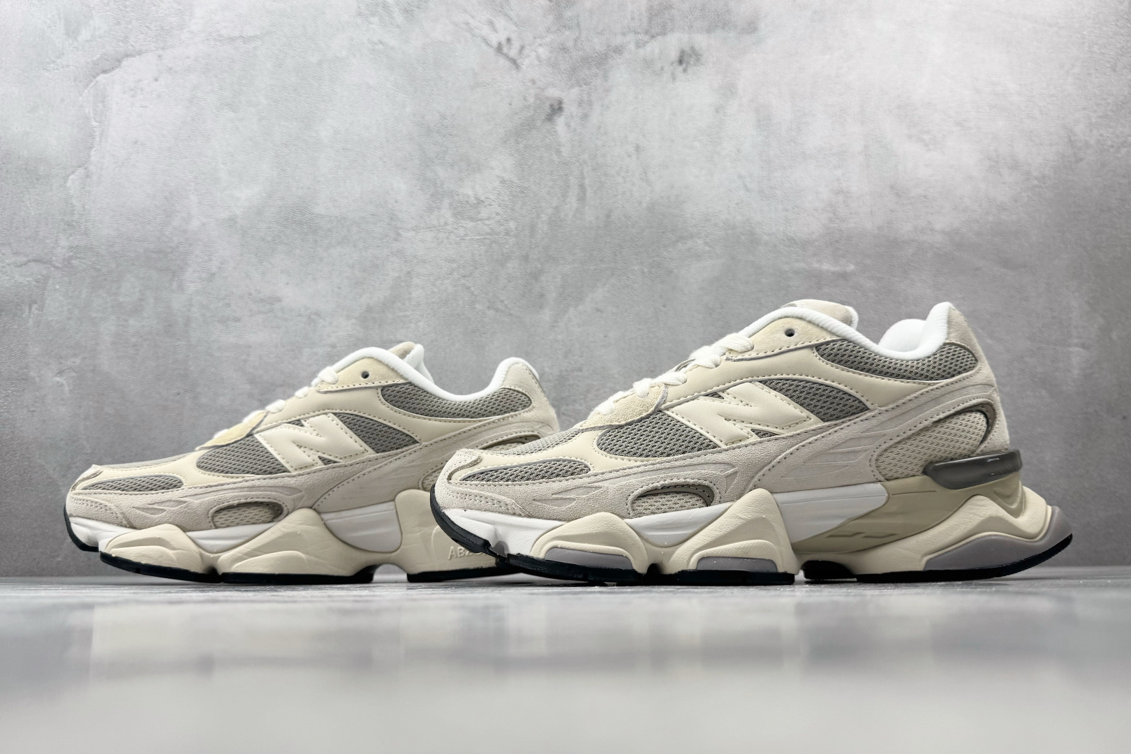 C 版 大厂出品 New Balance NB 9060 米色 货号：UG 尺码：36 36.5 37 38.5 39 