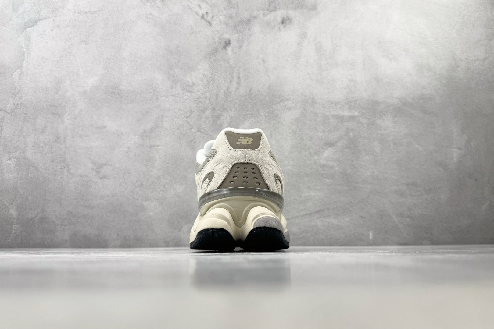 C 版 大厂出品 New Balance NB 9060 米色 货号：UG 尺码：36 36.5 37 38.5 39 