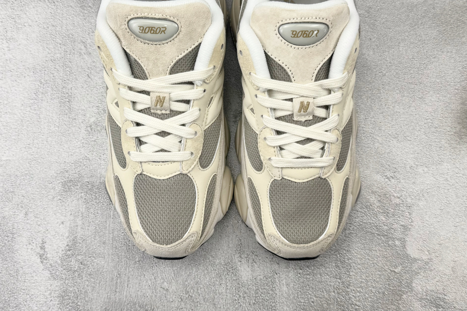 C 版 大厂出品 New Balance NB 9060 米色 货号：UG 尺码：36 36.5 37 38.5 39 