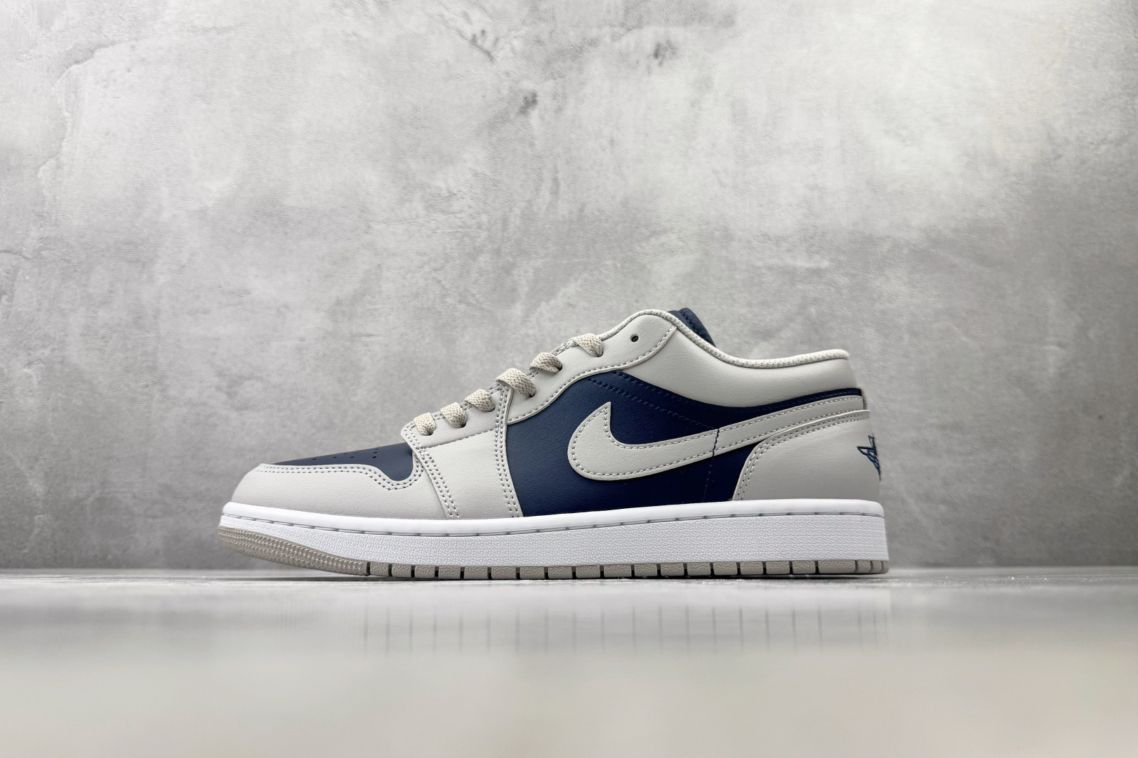 VT  外贸批次  Jordan Air Jordan 1 灰蓝色 货号：-058 尺码：36 36.5 37.5 38