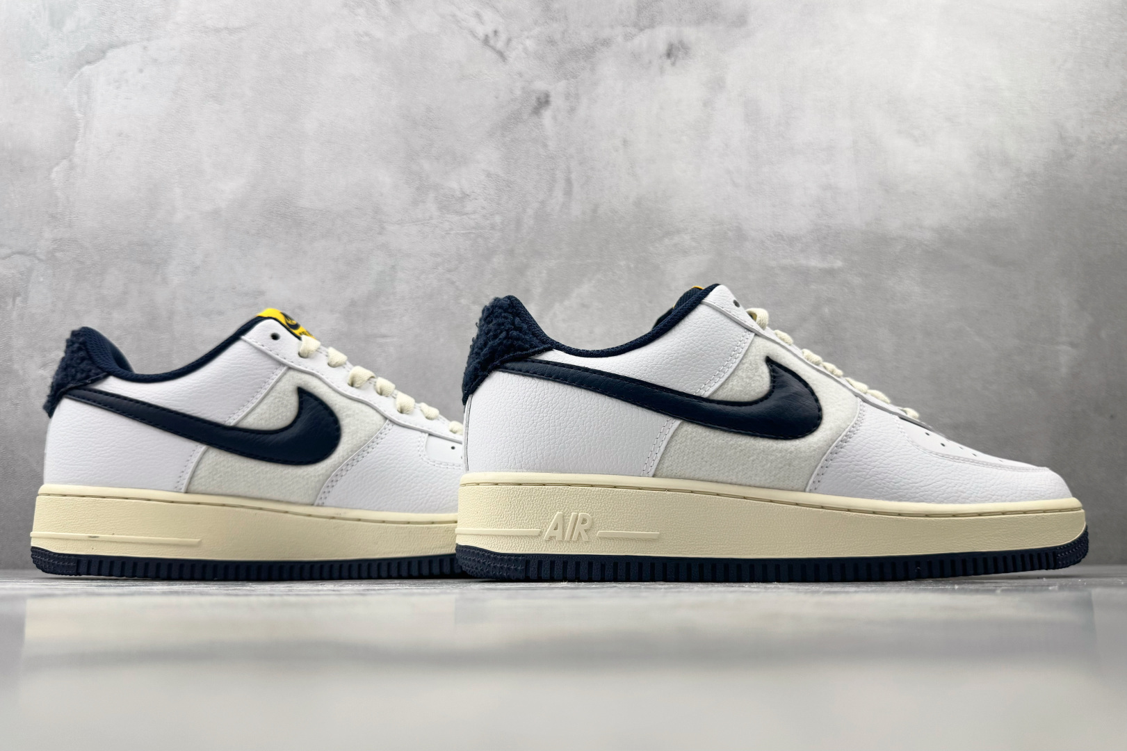 5A 口碑之作 Nike Air Force 1 '07 LV8 帆白蓝 货号：DO5220-141 尺码：36 36.