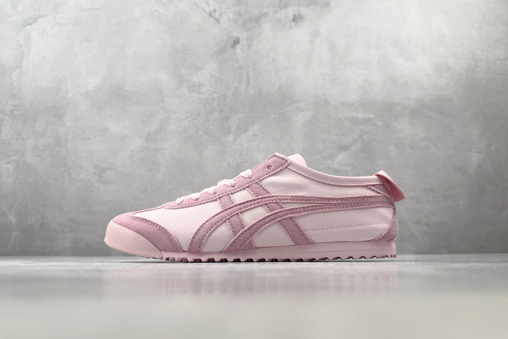 SC  渠道特供 Onitsuka Tiger鬼塚虎 Mexico 66 粉色 货号：1183C769-700 尺码：3