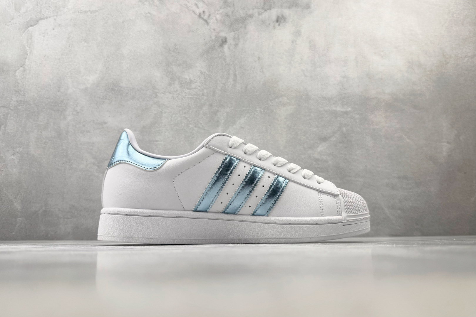 PP adidas originals Superstar 2 白银 货号：LA7739 尺码：35.5 36 36.5