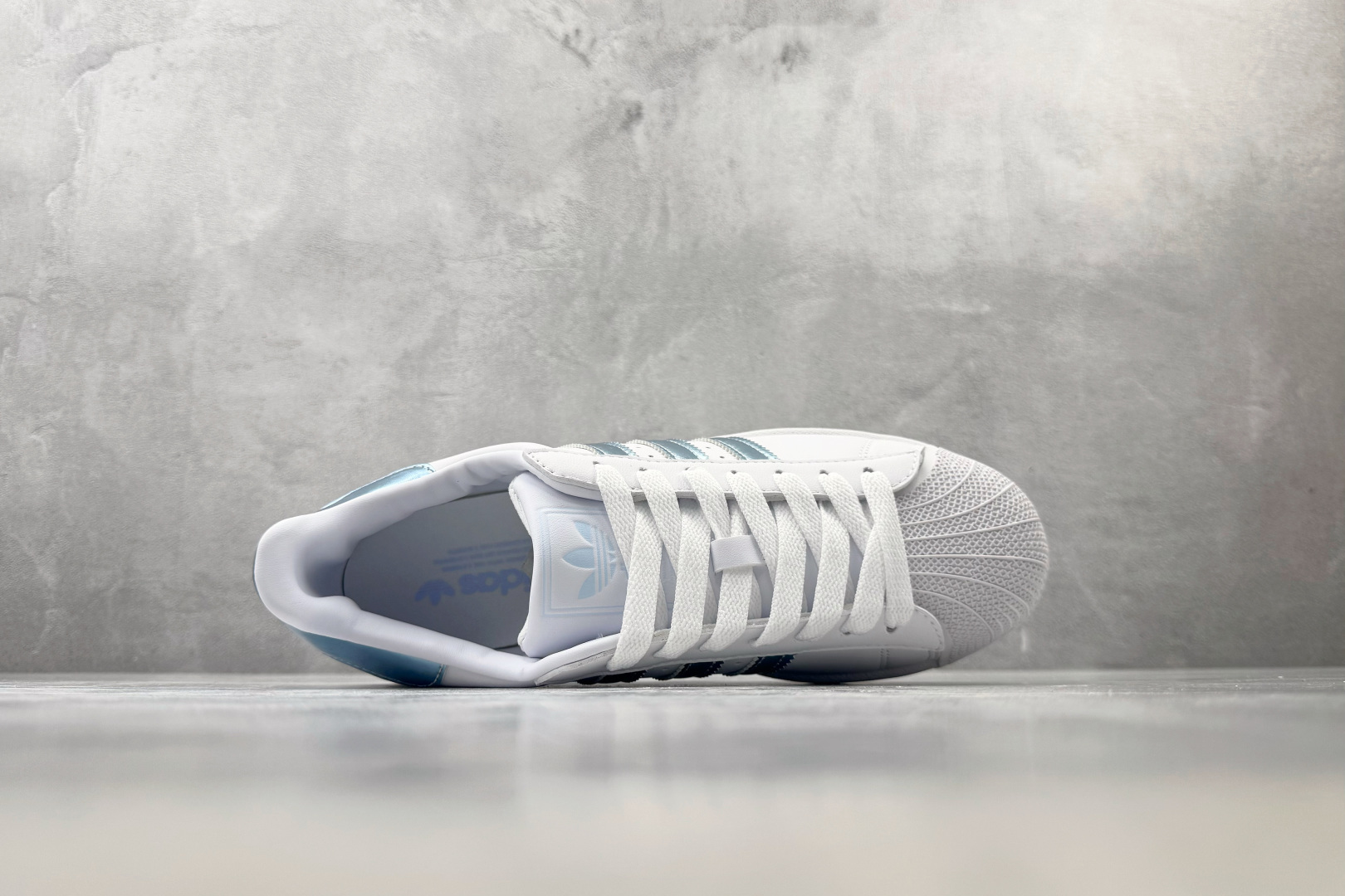 PP adidas originals Superstar 2 白银 货号：LA7739 尺码：35.5 36 36.5