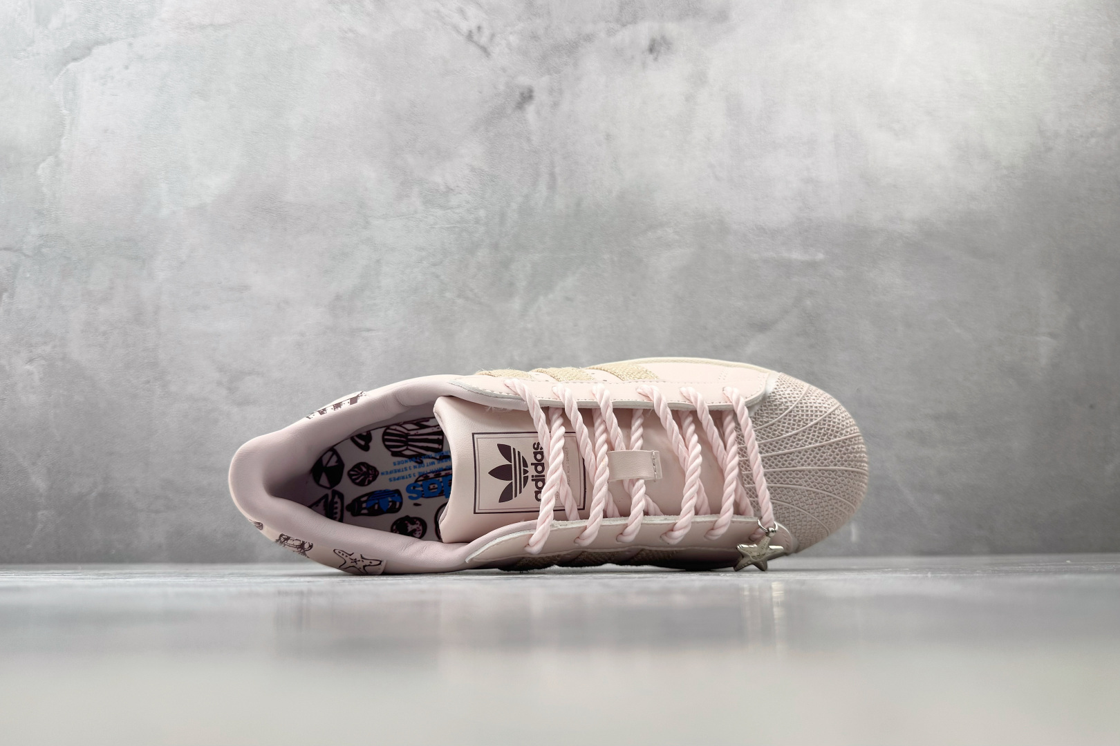 PP adidas originals Superstar 2 石英色 货号：LB9764 尺码：35.5 36 36.