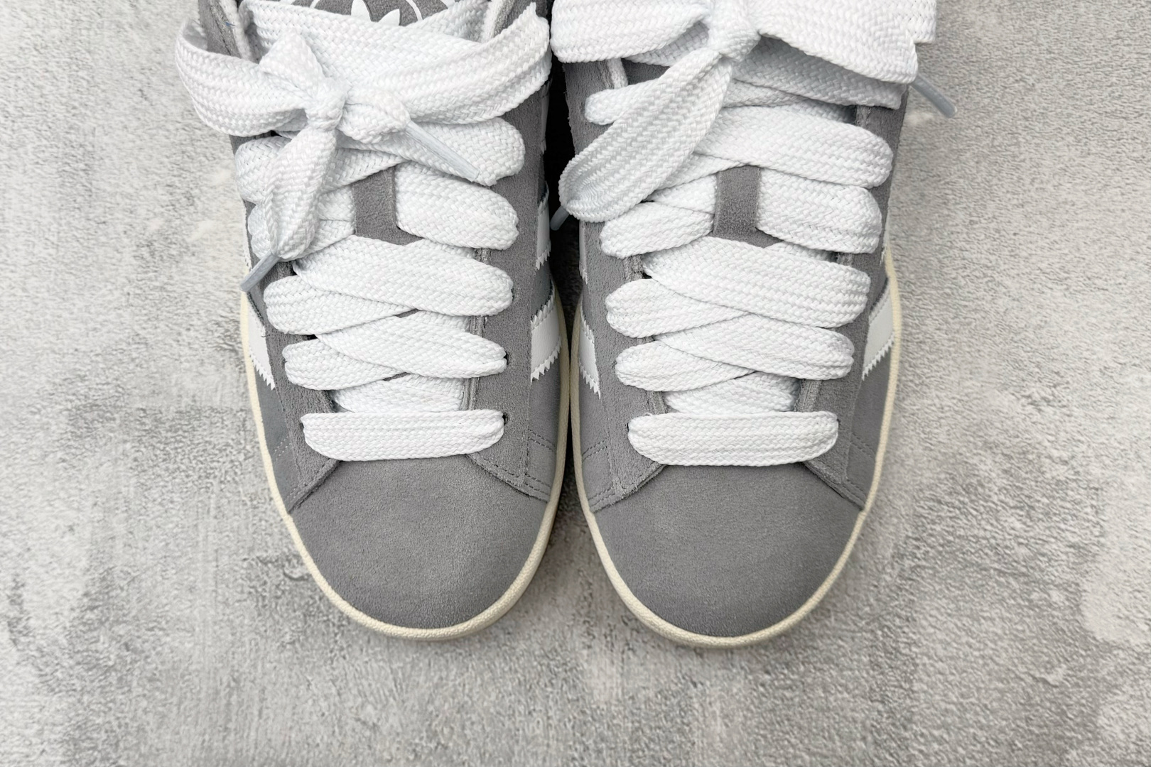 ZG 性价比天花板 adidas originals CAMPUS 00s 灰白 货号：HQ8707 尺码：35.5 3