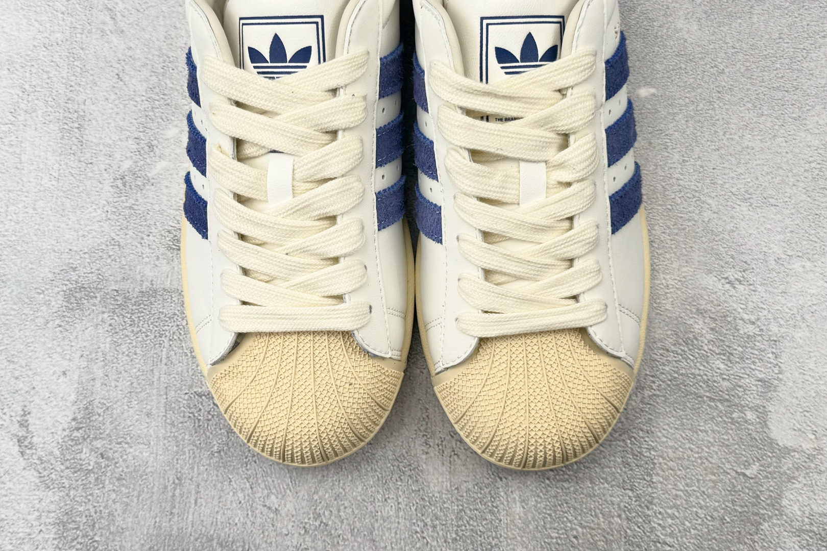 PP adidas originals Superstar 2 白蓝 货号：KZ6732 尺码：35.5 36 36.5