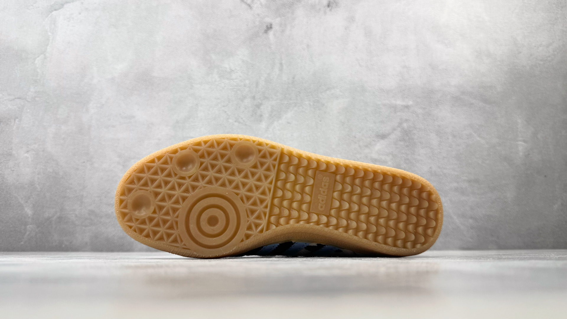 R版 出口订单 adidas originals SAMBA OG 黑白 货号：KJ7448 尺码：35.5 36 36