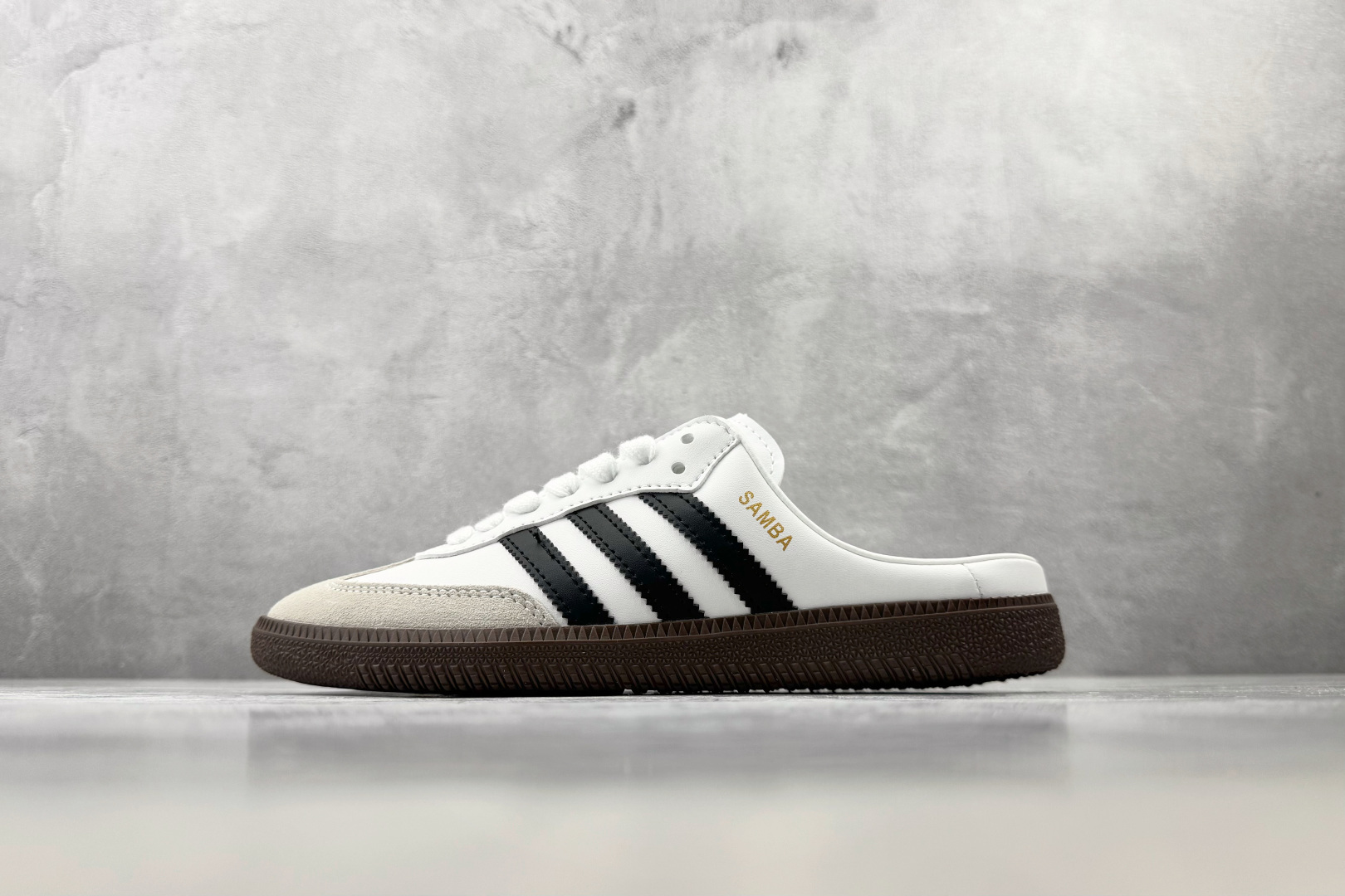 R版 出口订单 adidas originals SAMBA 白色 货号：LC5441 尺码：35.5 36 36.5 