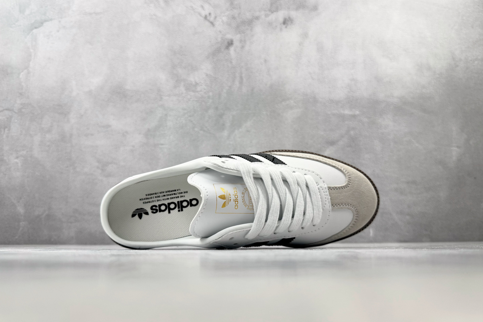 R版 出口订单 adidas originals SAMBA 白色 货号：LC5441 尺码：35.5 36 36.5 