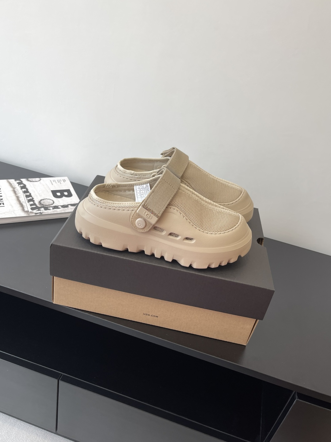 Unknown 250 25ss官网最新半包厚底拖鞋