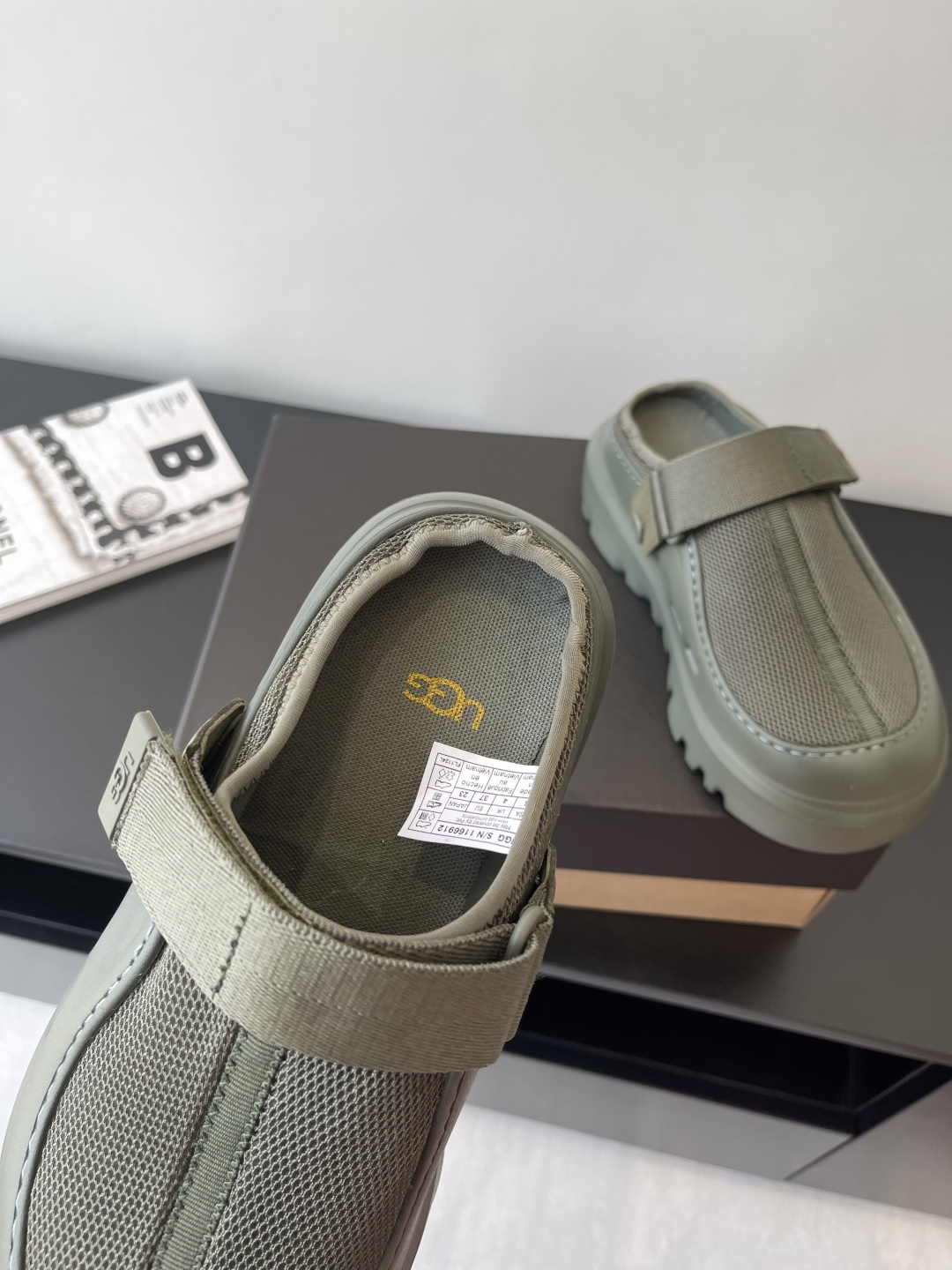 Unknown 250 25ss官网最新半包厚底拖鞋