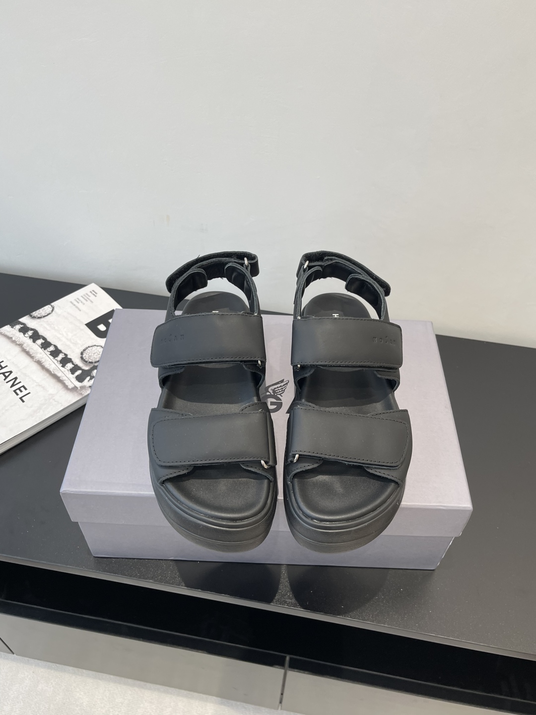 Hogan Skyscraper Sandals: Summer Footwear Redefined with Comfort and Style - 图片 1