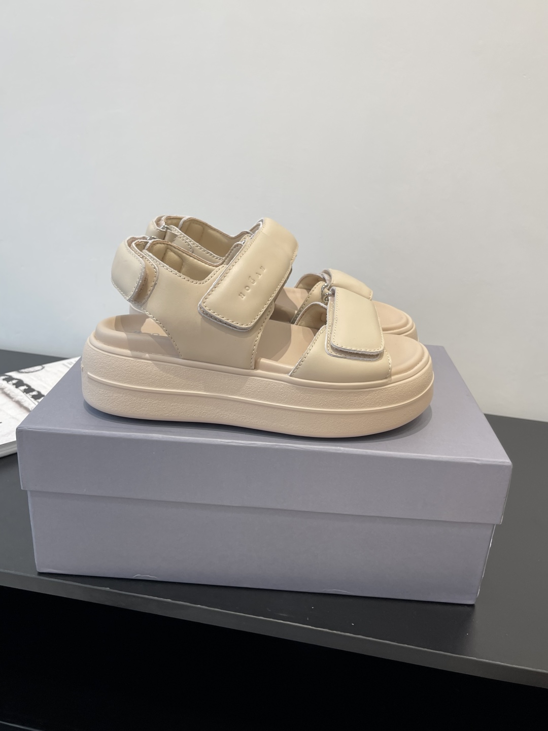 Hogan Skyscraper Sandals: Summer Footwear Redefining Style and Comfort - 图片 2