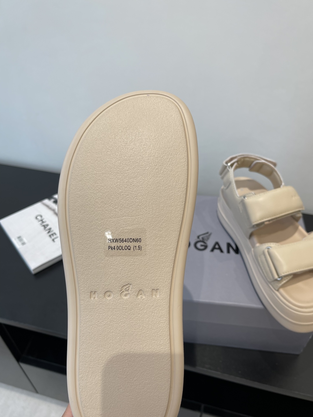 Hogan Skyscraper Sandals: Summer Footwear Redefining Style and Comfort - 图片 5