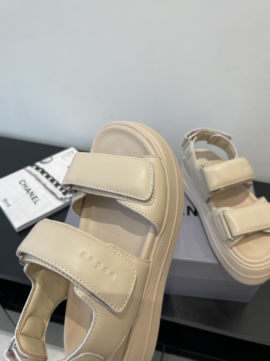 Hogan Skyscraper Sandals: Summer Footwear Redefining Style and Comfort - 图片 7