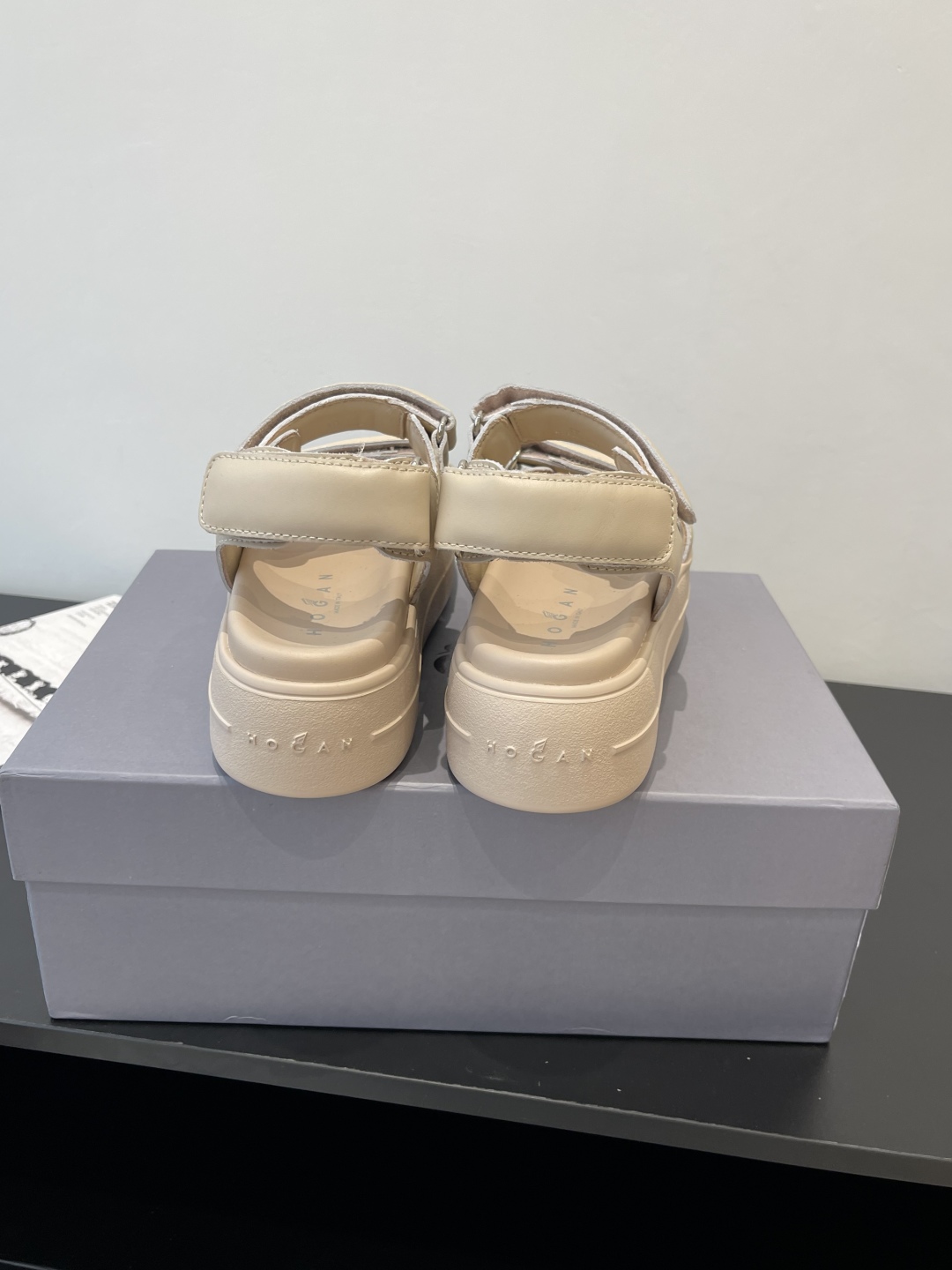Hogan Skyscraper Sandals: Summer Footwear Redefining Style and Comfort - 图片 8