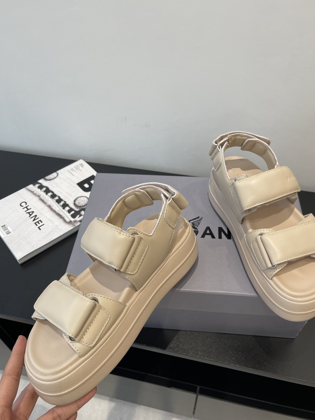 Hogan Skyscraper Sandals: Summer Footwear Redefining Style and Comfort - 图片 3