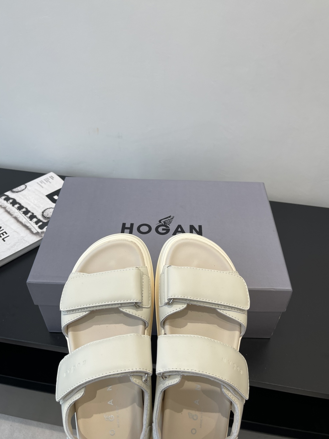 Hogan Skyscraper Sandals: Summer Footwear Redefined with Sharp Aesthetics and Sustainable Comfort - 图片 6