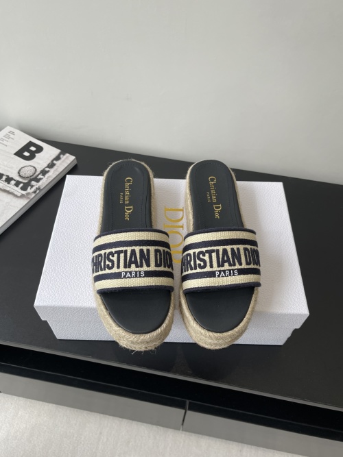Dior Dway Raffia Slides: Embroidered Logo, Comfortable & Stylish Summer Flats 1 Dior Dway Raffia Slides: Embroidered Logo, Comfortable & Stylish Summer Flats