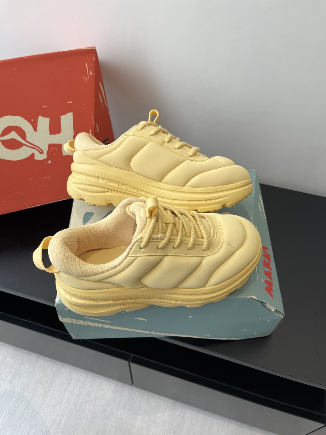 Marni X Hoka Collaboration: 750 Sneakers for Summer in Macaron Colors - 图片 9