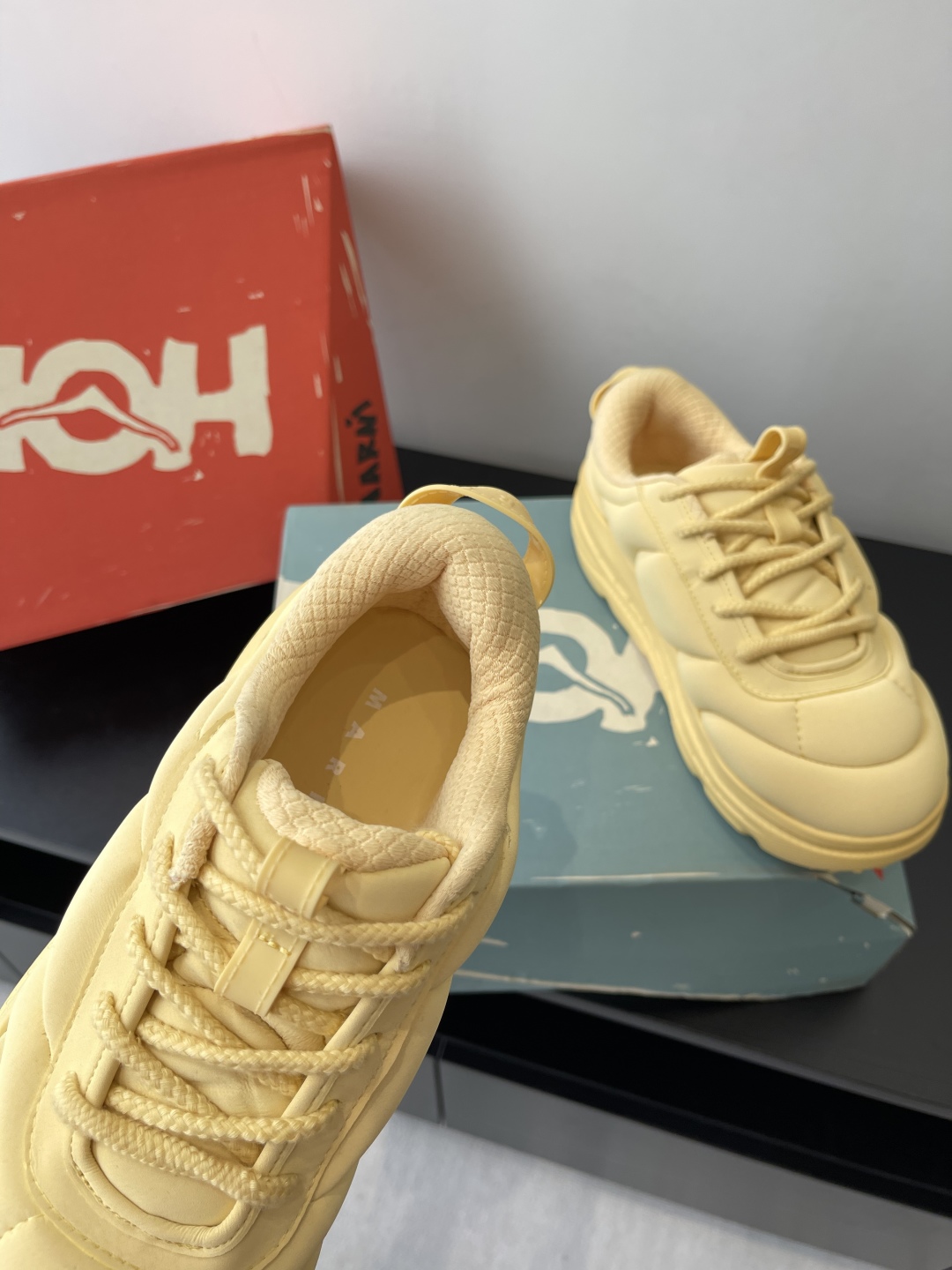 Marni X Hoka Collaboration: 750 Sneakers for Summer in Macaron Colors - 图片 4