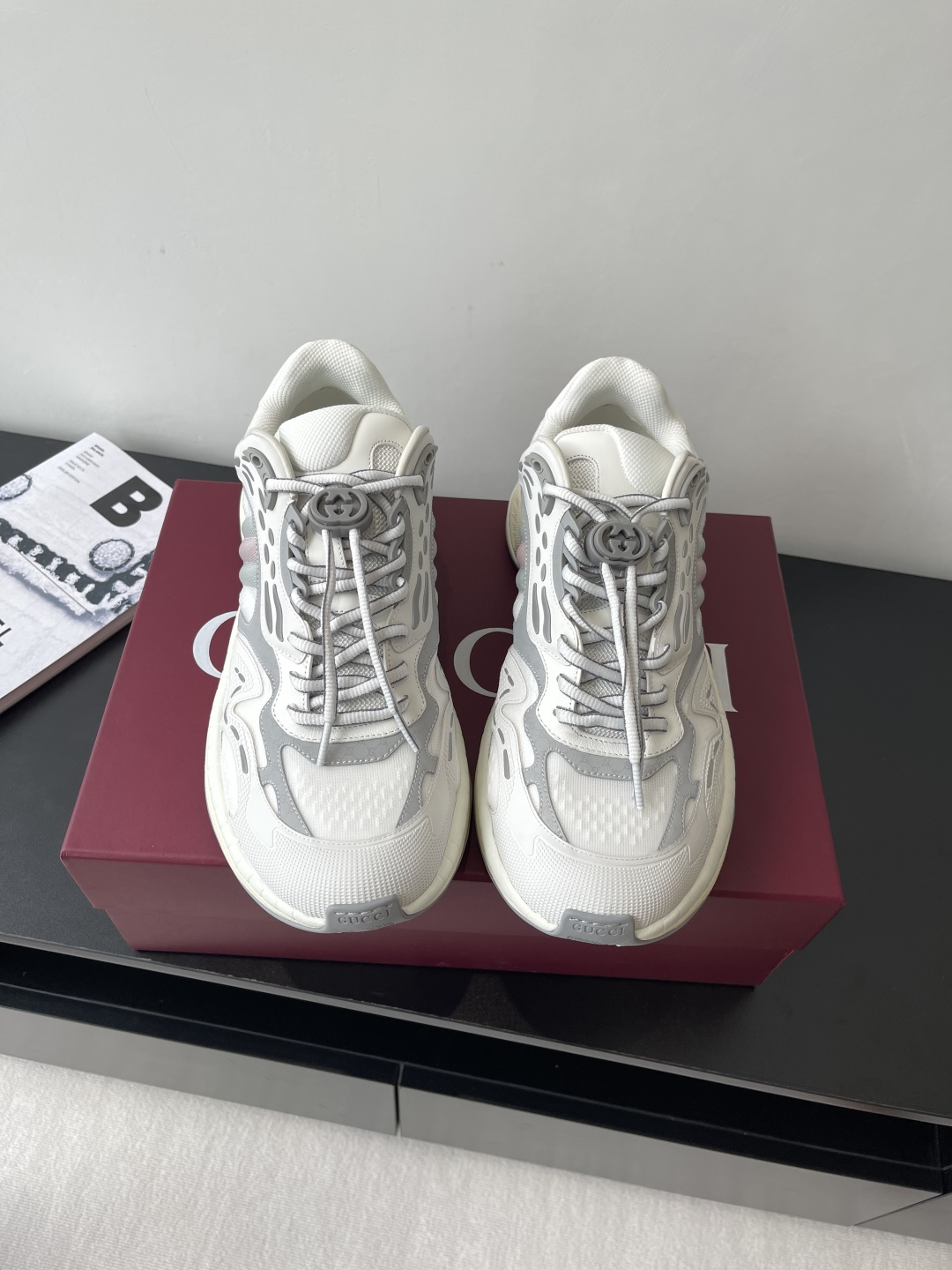 NO:345699,Top version Gucci 2.0 latest couple dad shoes sports shoes... This sports running shoes will be a generation of masterpieces. It adopts technology mesh/3D printing technology EVA shock-absorbing midsole/built-in carbon plate TPU combination sole (approximately 4cm increased) thick sole perfectly displays the posture... The foot feels super invincible, sports comfortable, casual and versatile, size women's model 35-40, men's model 39-45,,gucci,sneakers19860909顶级版本 Gucci 2.0 最新情侣款老爹鞋 运动鞋…… 这款运动跑鞋又将是一代绝唱 采用科技网面/3D打印技术 EVA减震中底/内置碳板 TPU组合大底（约4cm增高）厚底完美呈展姿态…… 脚感超级无敌好 运动舒适 休闲百搭 码数女款35—40 男款39—45,,gucci,sneakers,Men's shoes