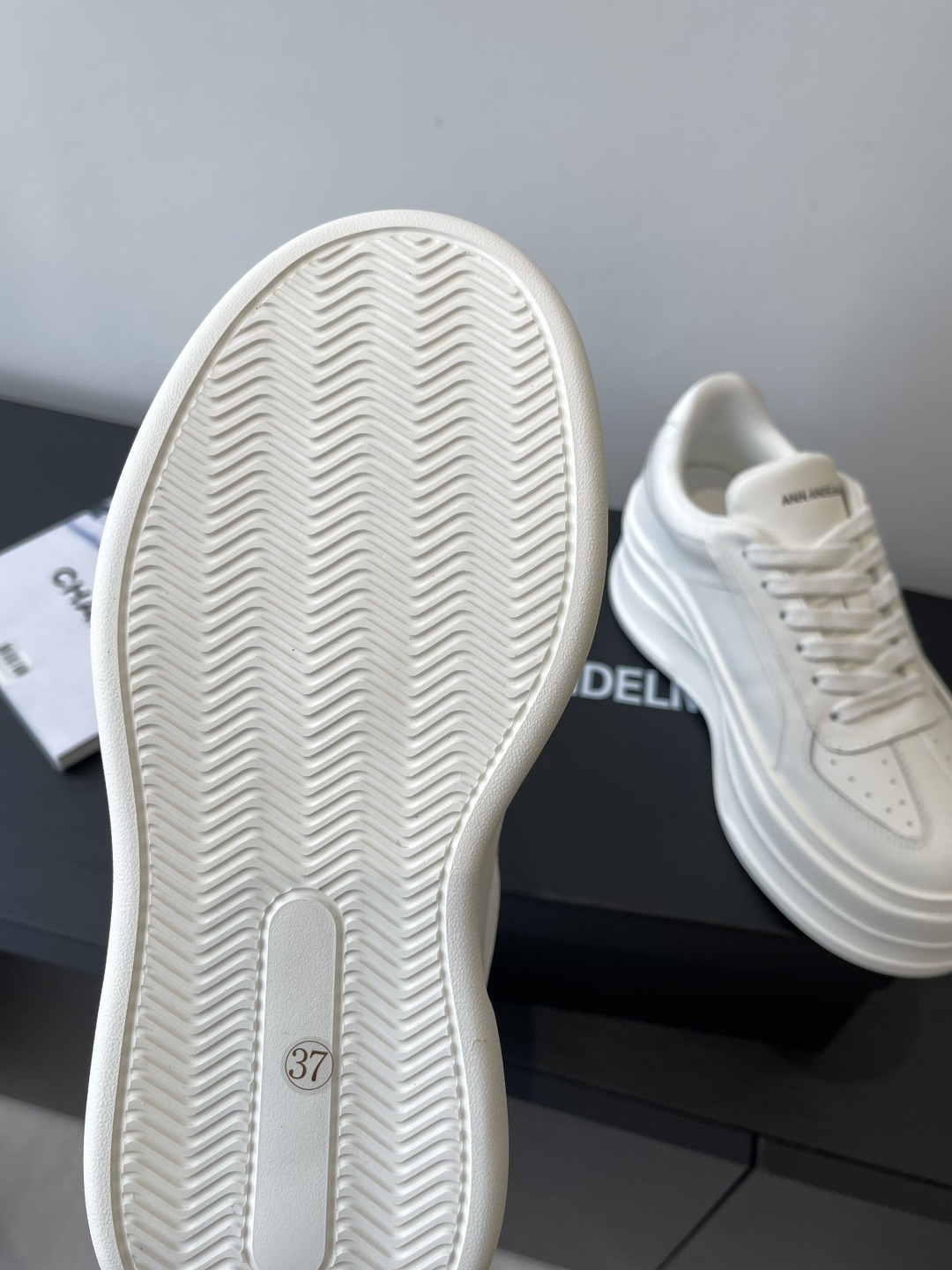 Stylish German Teaching Shoes: Imported Sheepskin, 4.5cm Boots, TPU Bottom. - 图片 3