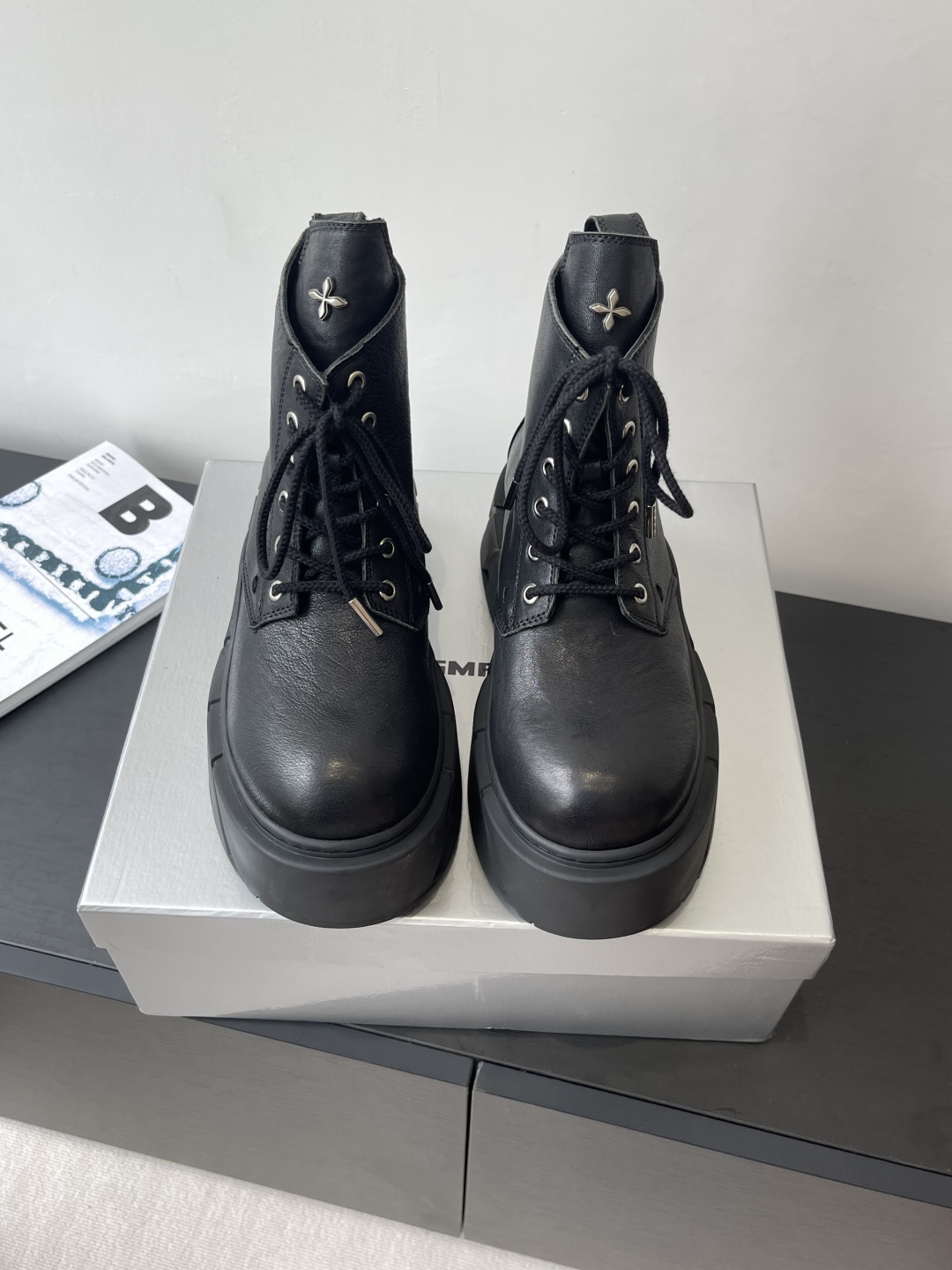 NO:442968,Short boots Smfk 25ss new products, thick sole, casual shoes, derby shoes, short boots, long boots, really, really durable, the more you look, the more you like it, the gossip of short babies, directly lengthen the body proportions, the body is soft and comfortable, the sole is wear-resistant and non-slip, every color is very versatile, the upper is made of original imported cowhide, inner foot pad sheepskin, high heel 7.5cm, original custom EVA rubber outsole, size 35-40 (40 custom made), boots, boots, cowhide, sheepskin19860909短靴Smfk 25ss新品 厚底 休闲鞋 德比鞋 短靴 长靴 真的是很耐看越看越喜欢 矮个子宝宝的福音直接拉长身材比例 鞋身柔软舒适 鞋底耐磨防滑 每个颜色都非常百搭 鞋面采用原版进口牛皮 内里垫脚羊皮 高跟7.5cm 原版定制EVA橡胶大底 码数35-40（40定做）,靴子,boots,cowhide,sheepskin,Women's Shoes