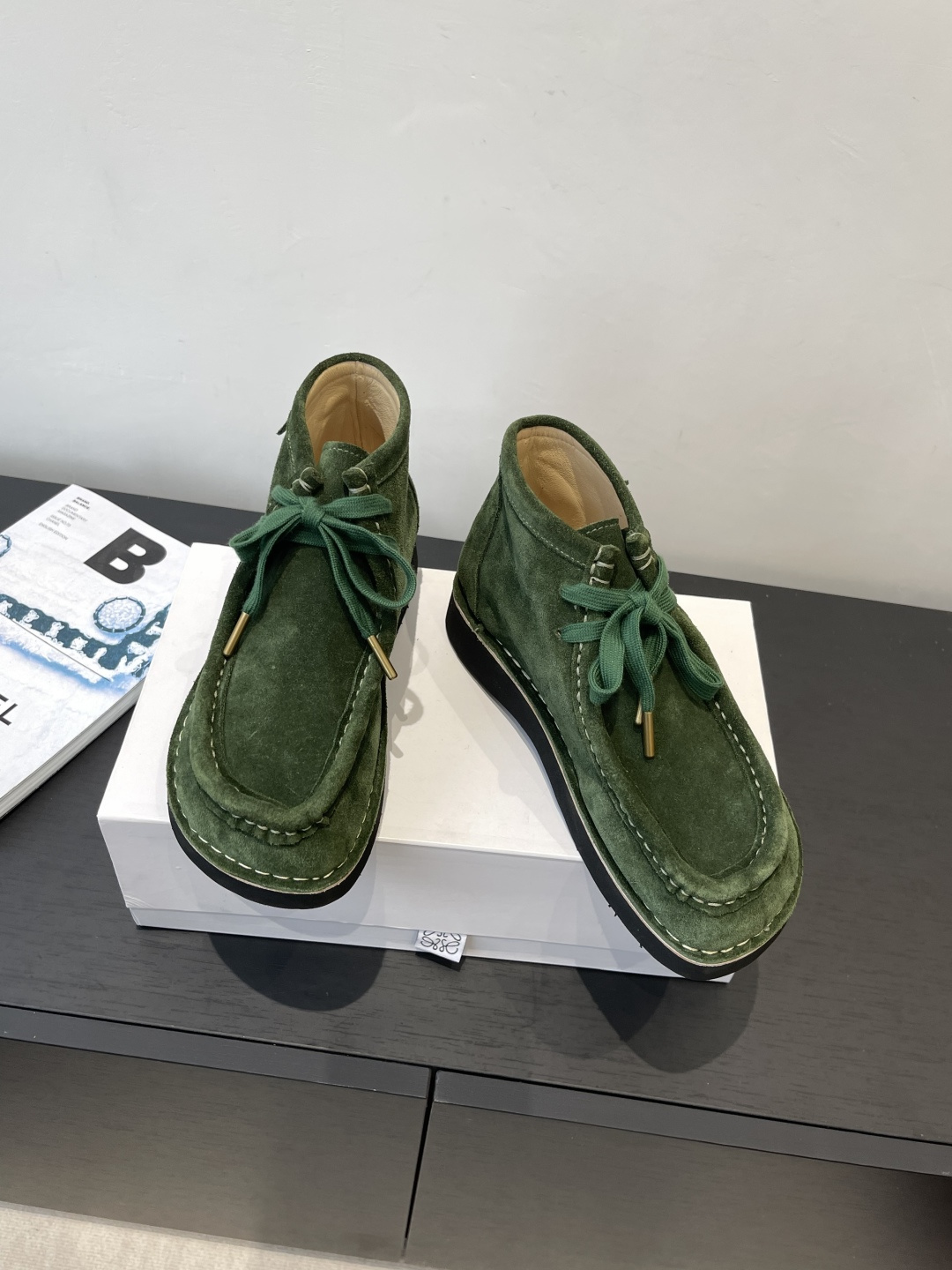 “Loewe 25SS Cute Round Head Shoe for Autumn Winter, Soft and Cozy Sheepskin Fabric” - 图片 3