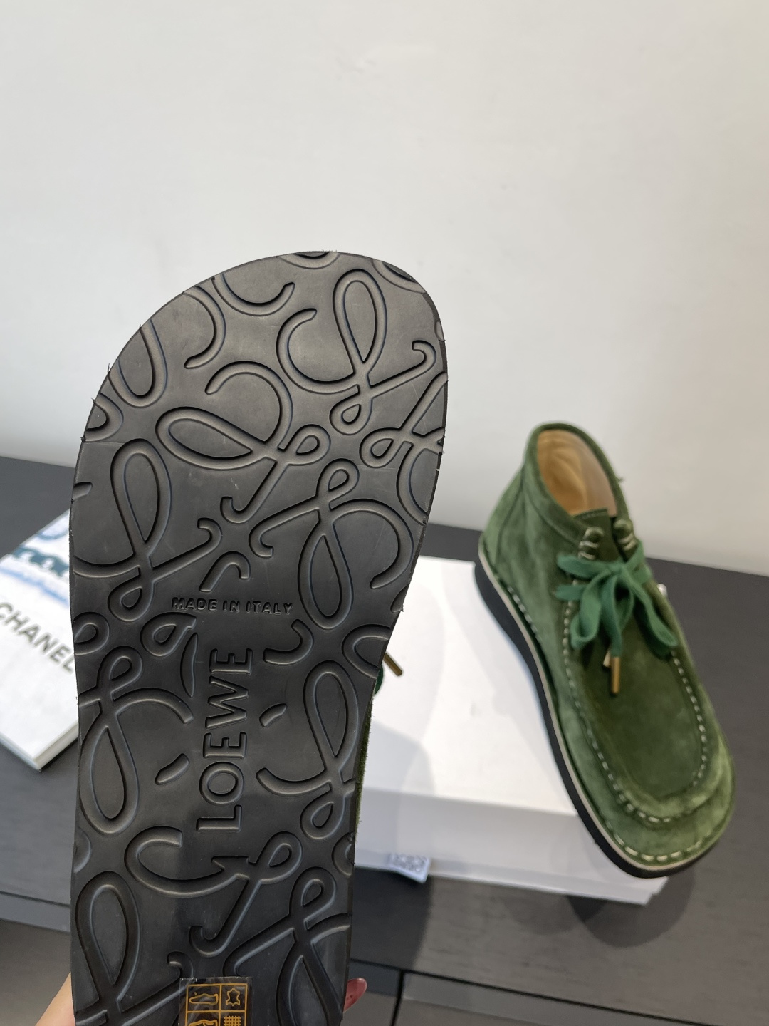 “Loewe 25SS Cute Round Head Shoe for Autumn Winter, Soft and Cozy Sheepskin Fabric” - 图片 5