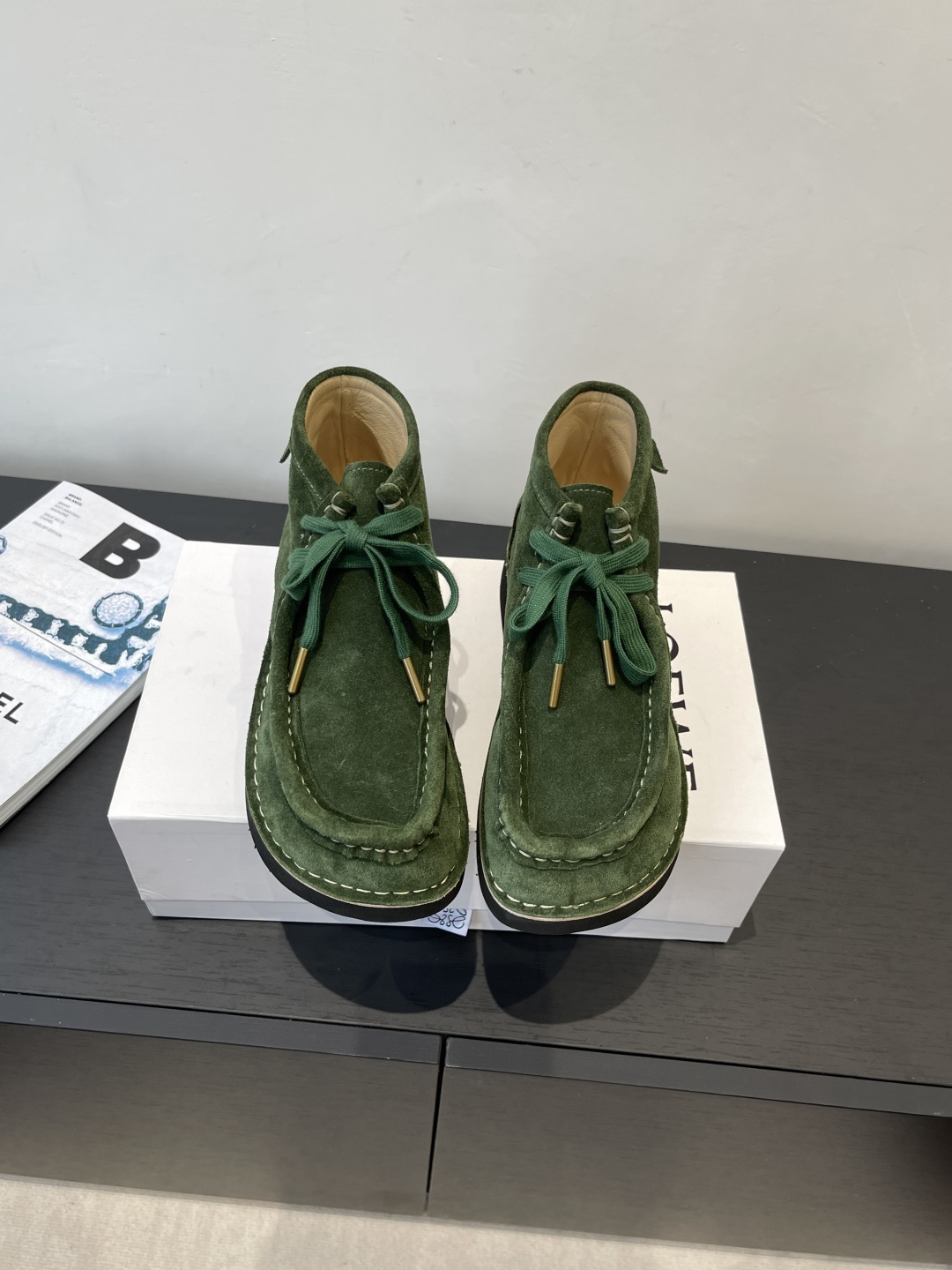 “Loewe 25SS Cute Round Head Shoe for Autumn Winter, Soft and Cozy Sheepskin Fabric” - 图片 1