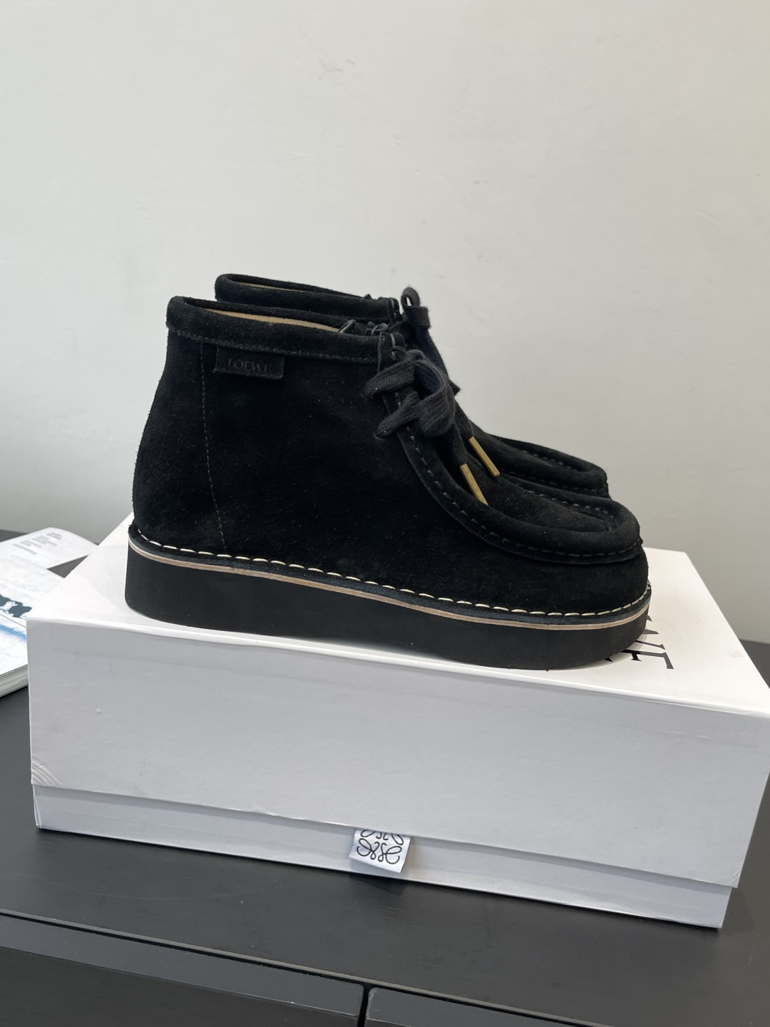 “Loewe 25SS Autumn Winter Shoe Collection Review: Imported Fabric, Sheepskin Lining, Various Sizes” - 图片 2
