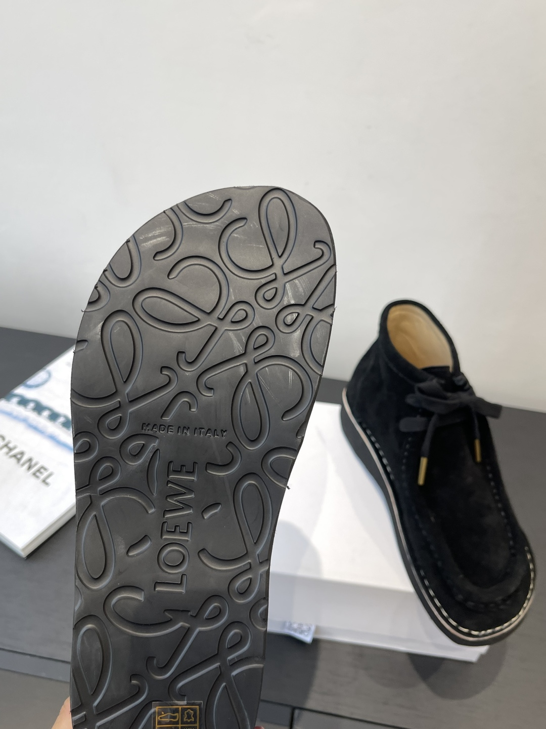 “Loewe 25SS Autumn Winter Shoe Collection Review: Imported Fabric, Sheepskin Lining, Various Sizes” - 图片 5