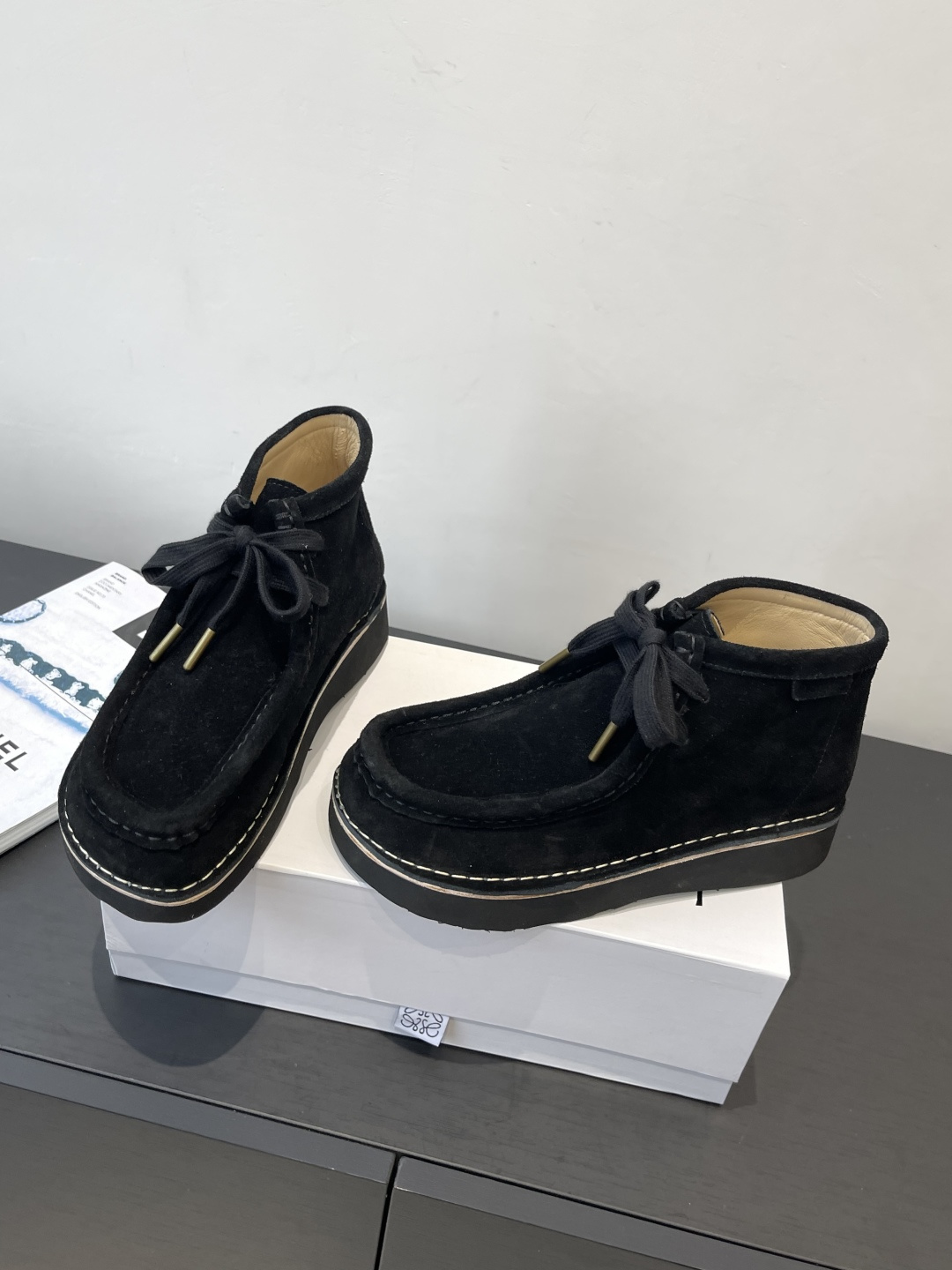 “Loewe 25SS Autumn Winter Shoe Collection Review: Imported Fabric, Sheepskin Lining, Various Sizes” - 图片 9