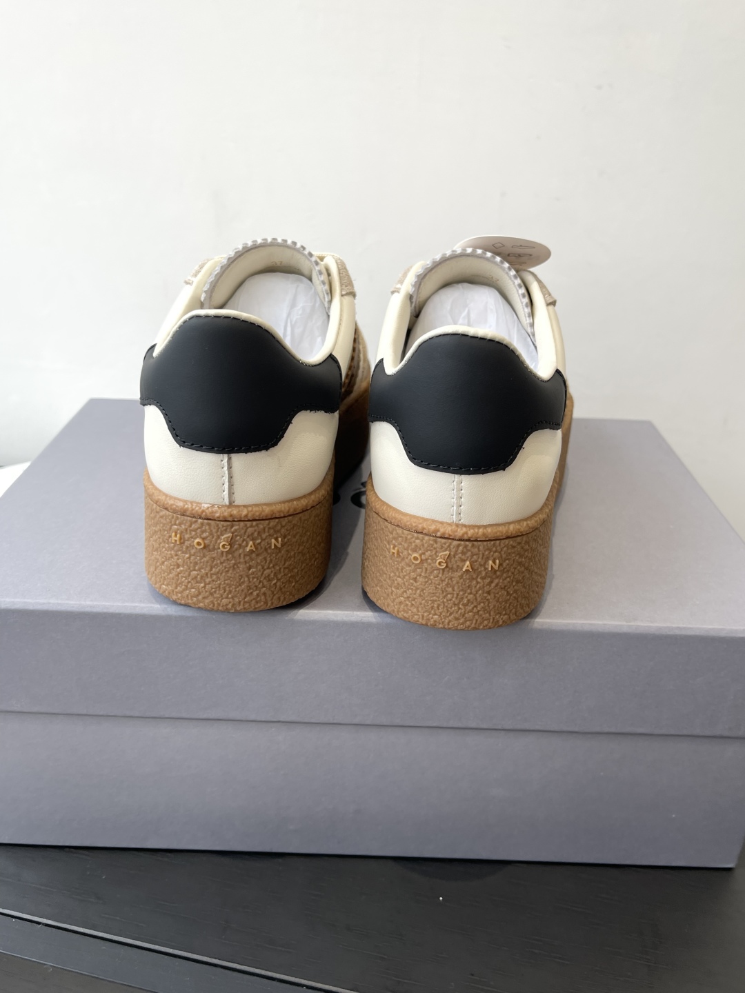 Hogan H-Stripes Sports Recreational Shoes: Lightweight, Insulated, Modern Design [35-40 Codes] - 图片 9