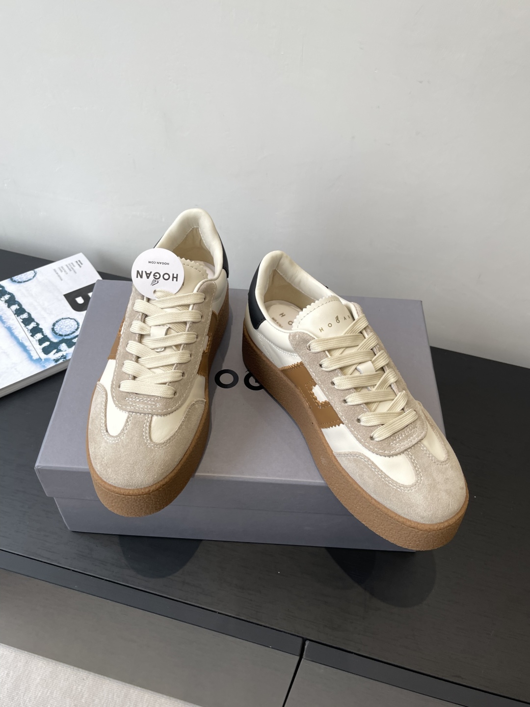 Hogan H-Stripes Sports Recreational Shoes: Lightweight, Insulated, Modern Design [35-40 Codes] - 图片 4