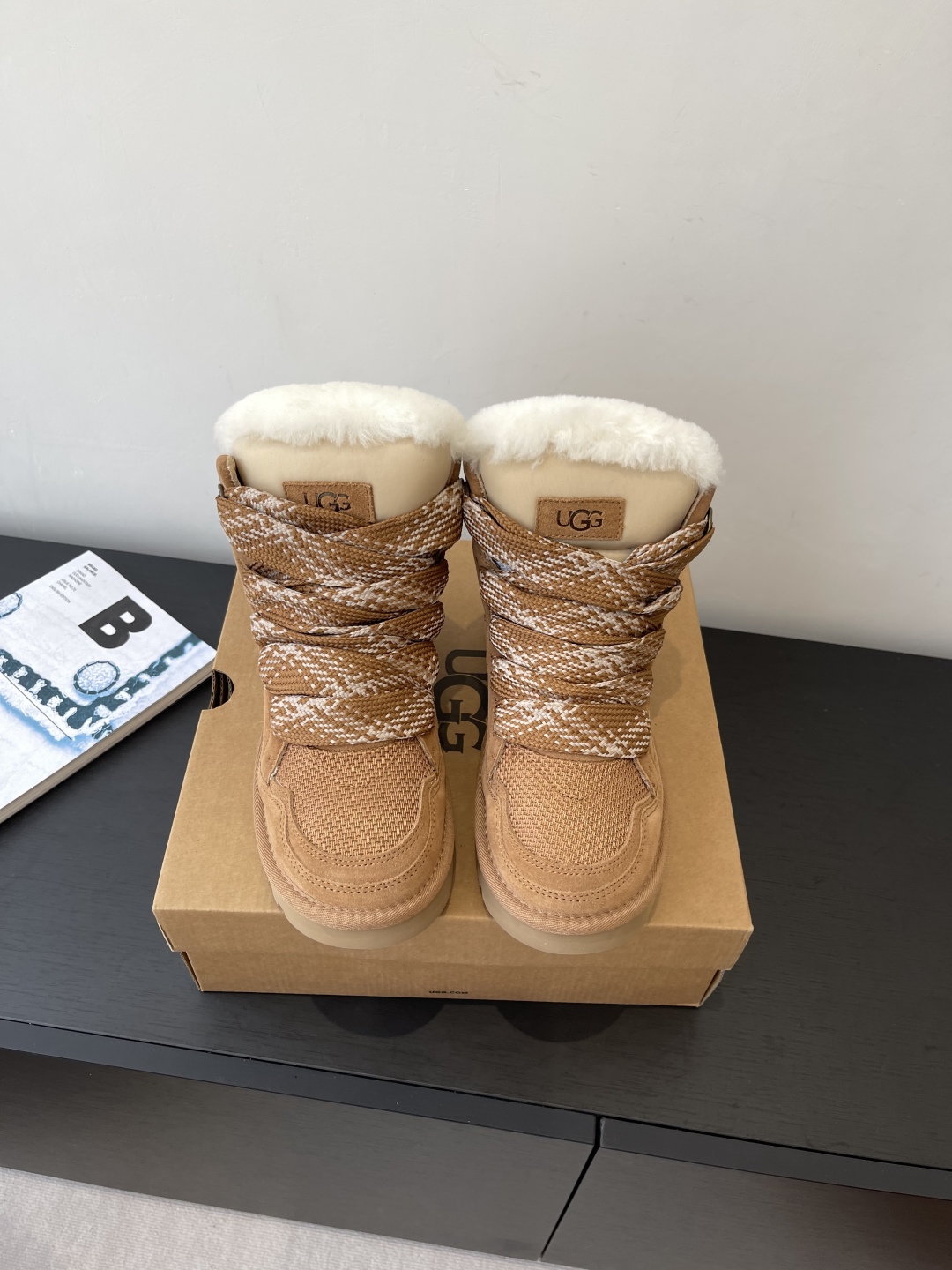 “Comfortable and Stylish UGG Boots for Fall and Winter | EVA Soles, Fashionable Design | Size Range 35-40” - 图片 2